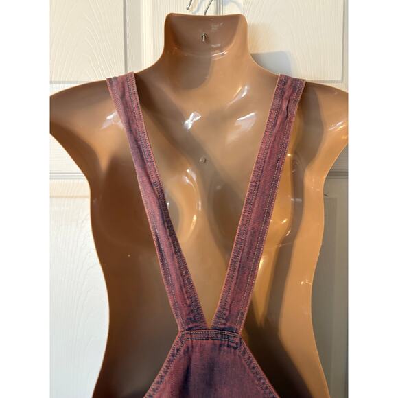 Forever 21 Classic Denim Overall Shorts In Distressed Red/Pink Wash SIZE 28 - Picture 6 of 9